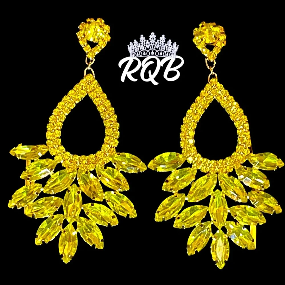 Yellow Swarovski Crystals Pageant Earrings pierced - Picture 1 of 1